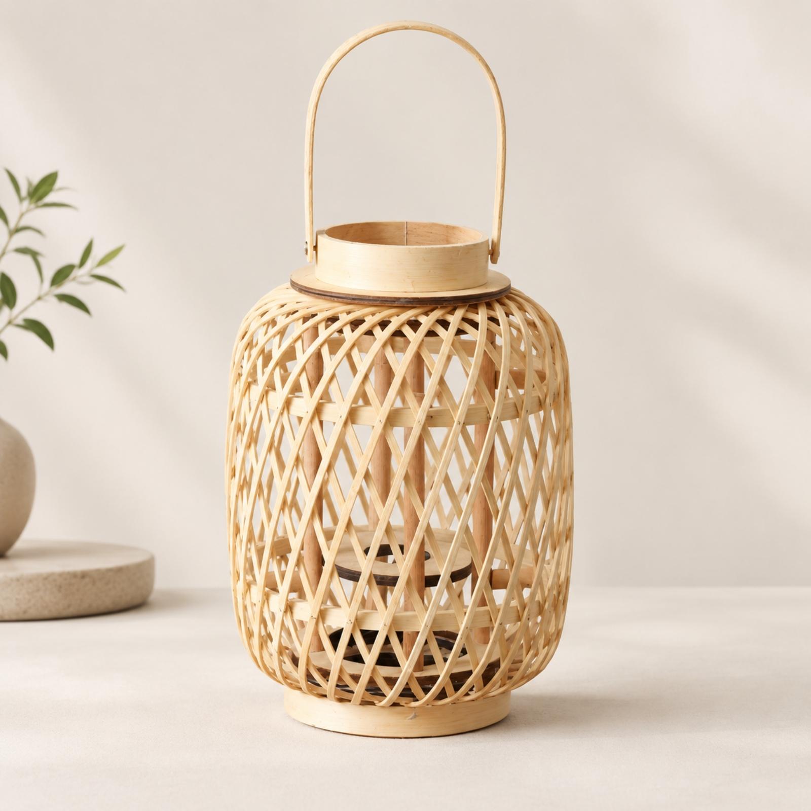 竹製のキャンドルランタンホルダー。手編みの装飾的なダイヤモン - Candle Holder Decor のレビューと価格